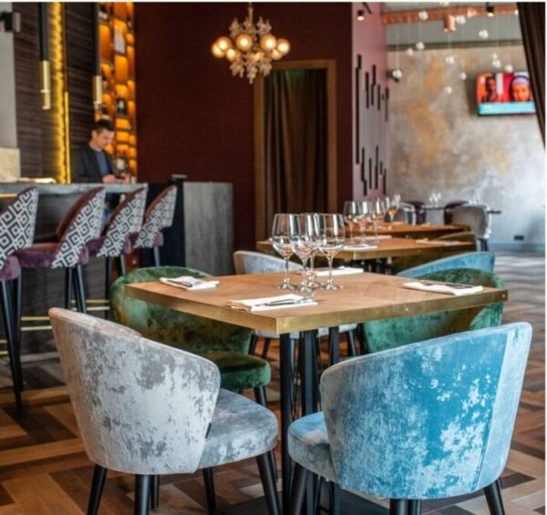 Modern Velvet Upholstered Restaurant Chairs