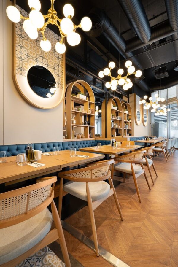 Modern Wooden Restaurant Dining Chair with Cane Backrest